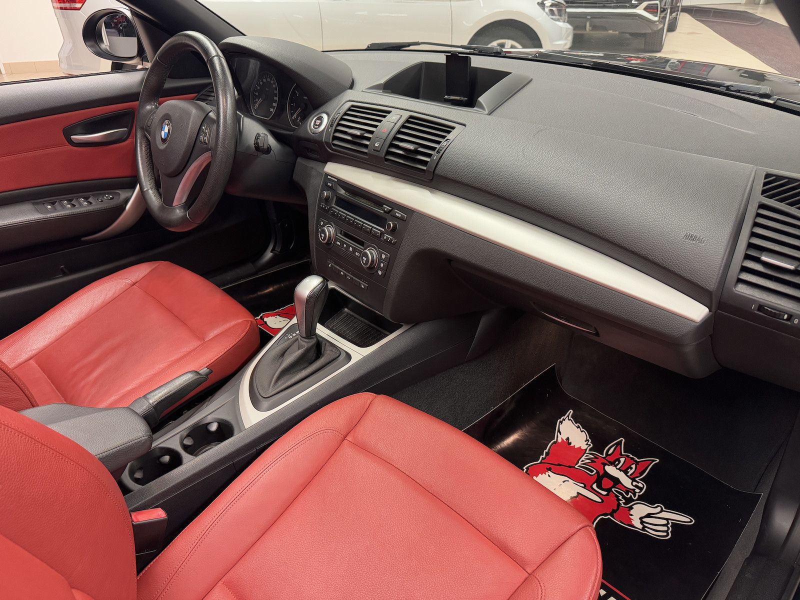 Fahrzeugabbildung BMW 118i Cabrio Automatik/Vollleder/Klimaauto/Tempo