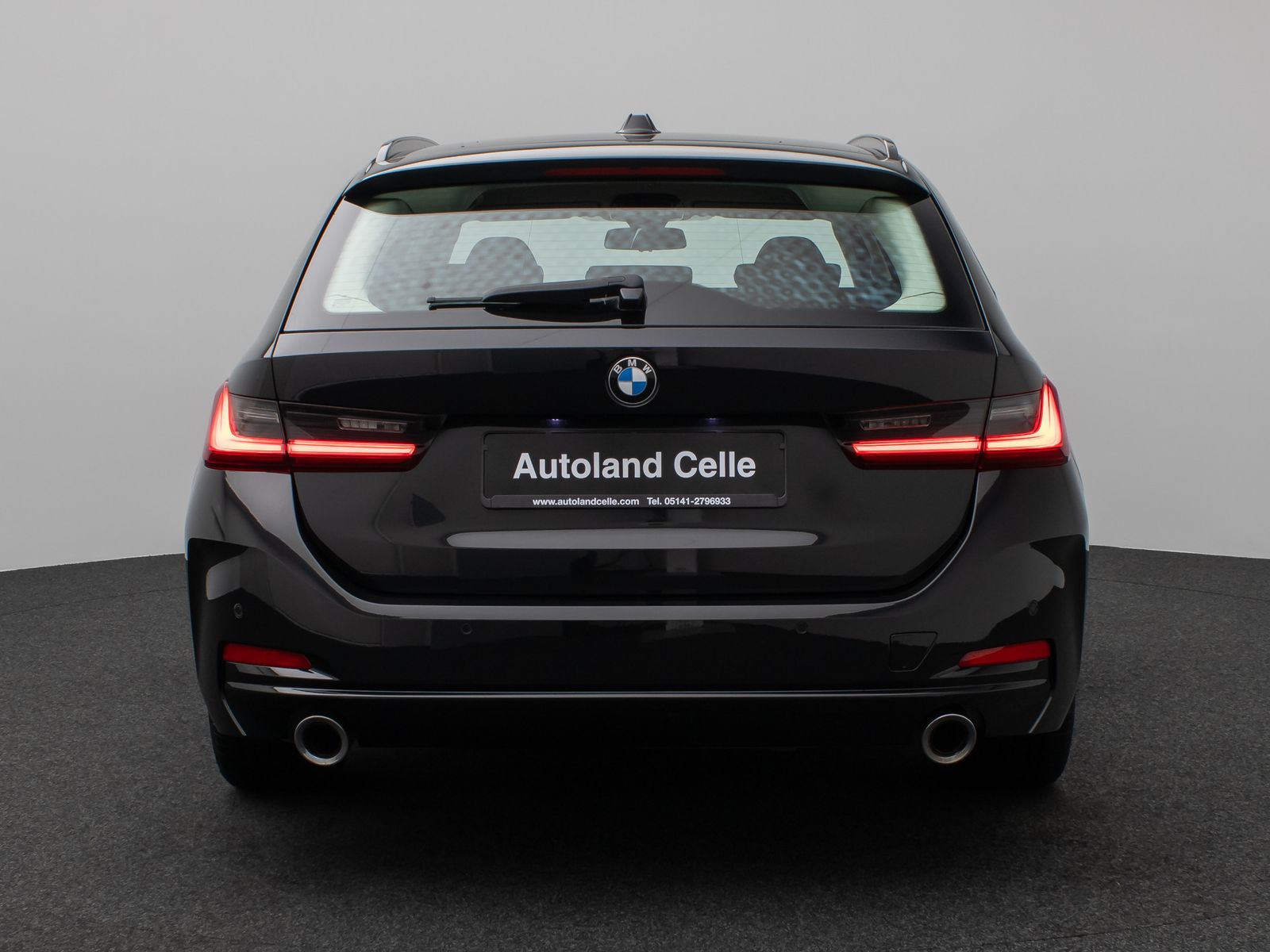 Fahrzeugabbildung BMW 330i xD DAB HUD CockPitPro PDCFernlichtassist