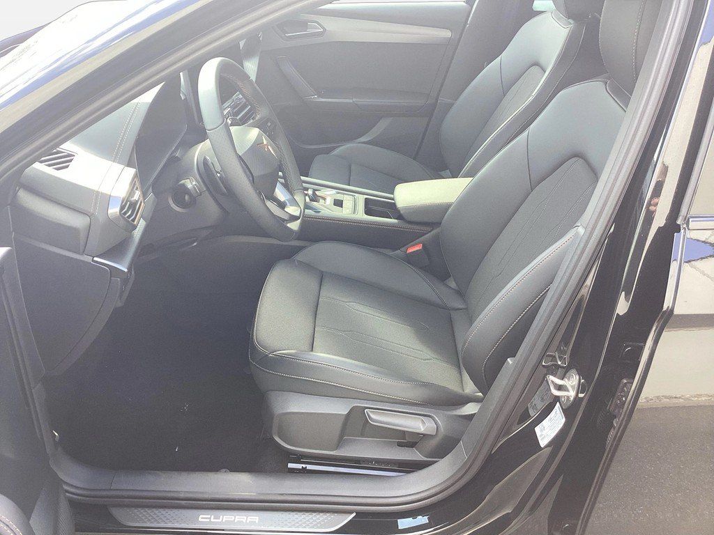Cupra Leon 1.5 eTSI DSG Matrix LED ACC Kamera imagem 3