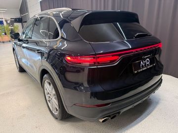 Porsche Cayenne - 5