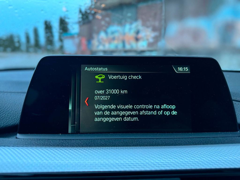 Image of BMW 320