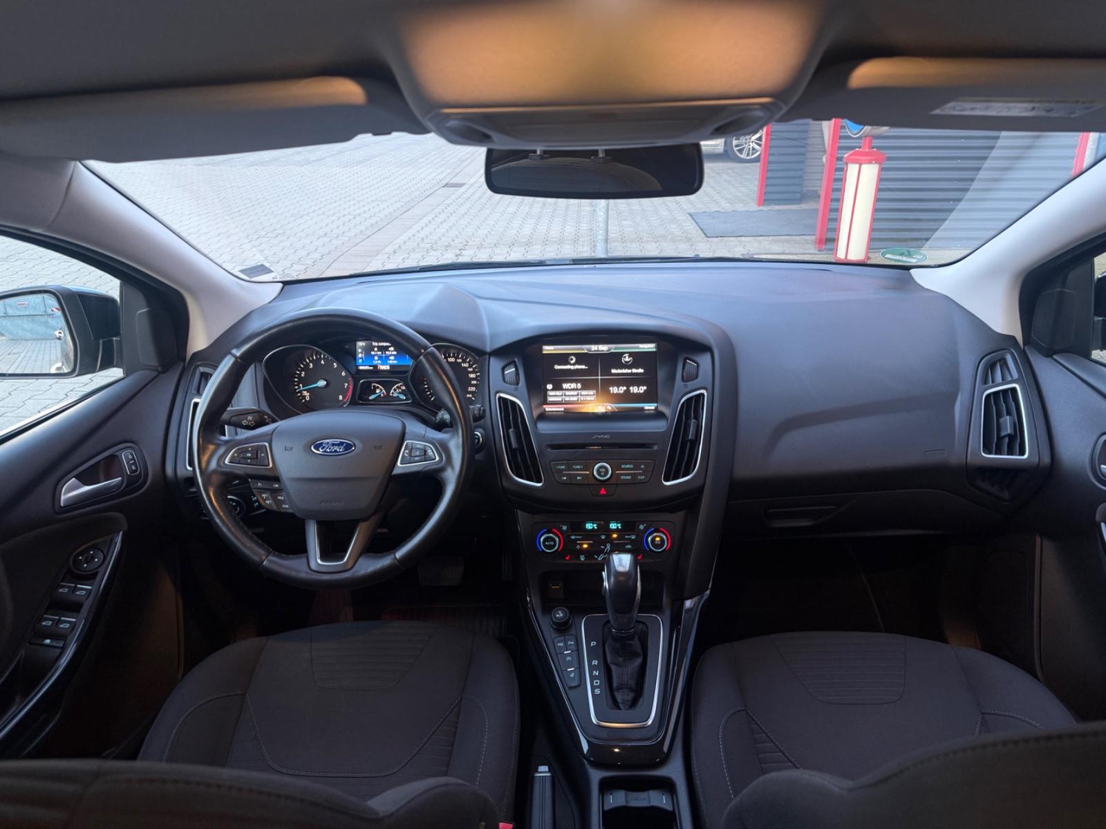 Ford Focus Turnier Titanium#Auitomatik Zahnr+Insp+Tüv