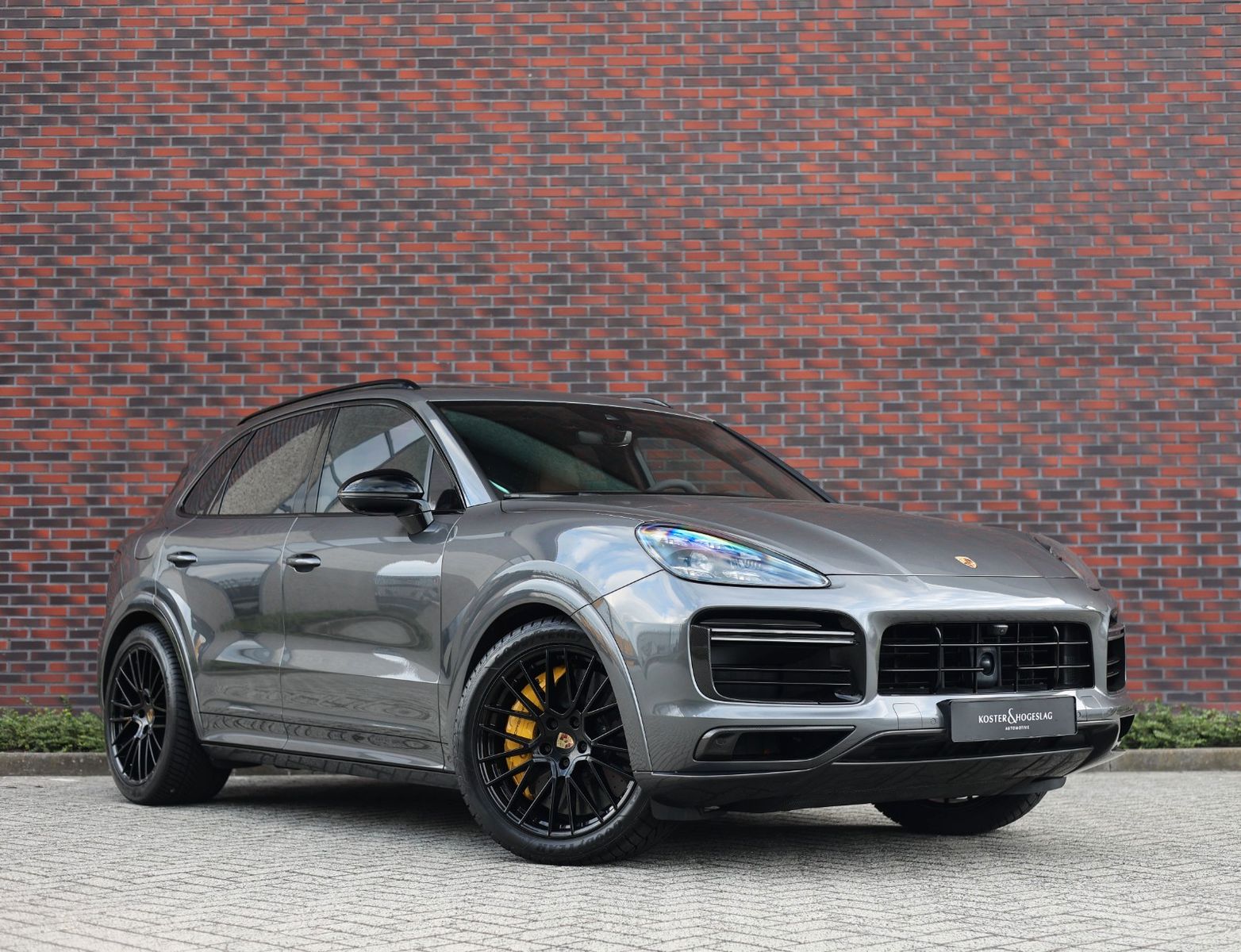 Porsche Cayenne Turbo S E-Hybrid | Club Leather - AHK