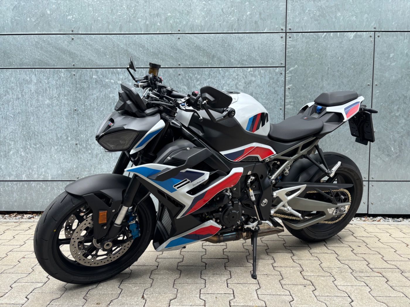 Fahrzeugabbildung BMW M 1000 R