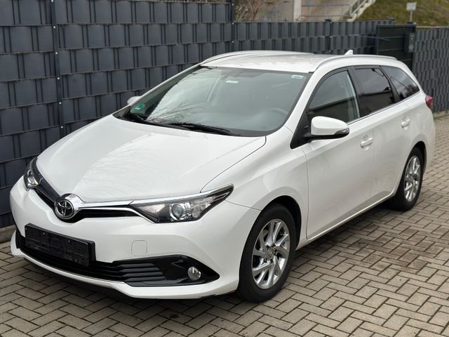 Toyota Auris Touring Sports Comfort 1.6 D-4D*8xbereift