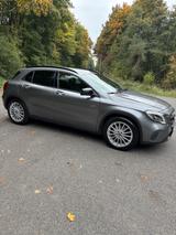 Mercedes-Benz GLA 200 - Urban - Night Edition  - Mercedes GLA-Klasse in Frankfurt