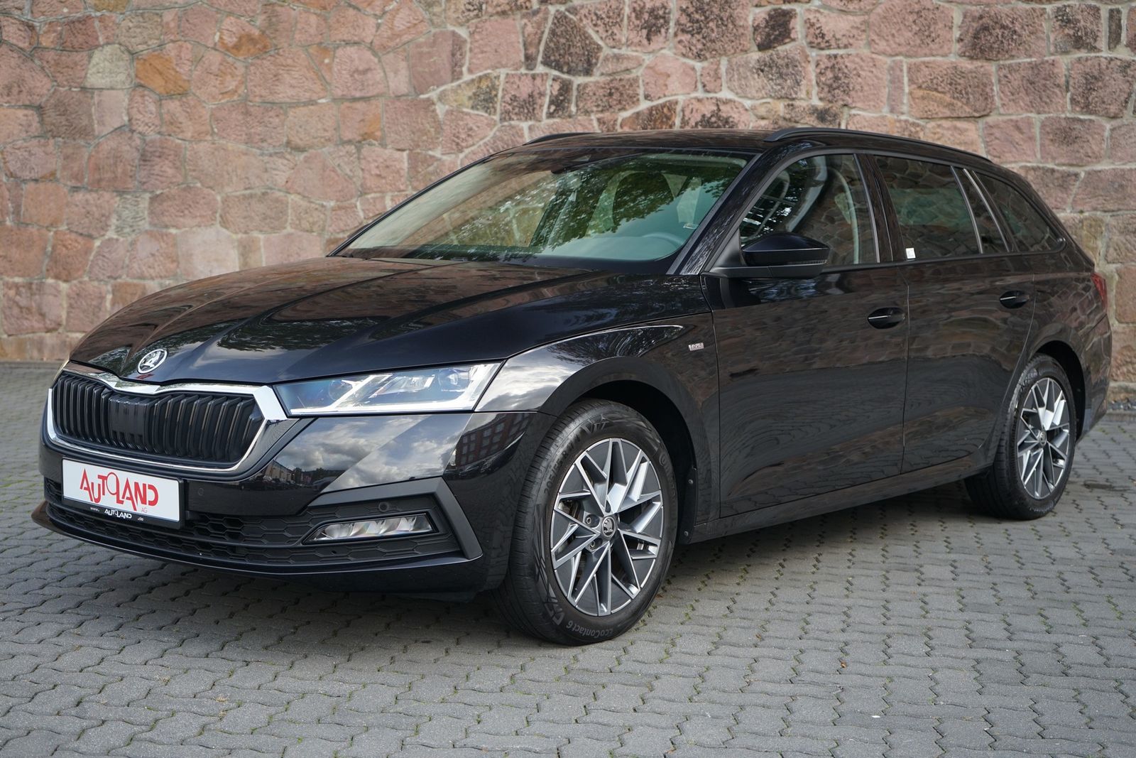 Skoda Octavia Combi 2.0 TDI DSG Tour LED Navi ACC DAB imagem 2