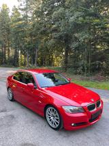 BMW 330i - - BMW 330 aus 2011: 330i