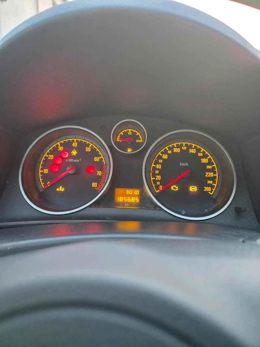 Opel Astra 2005 — photo 11