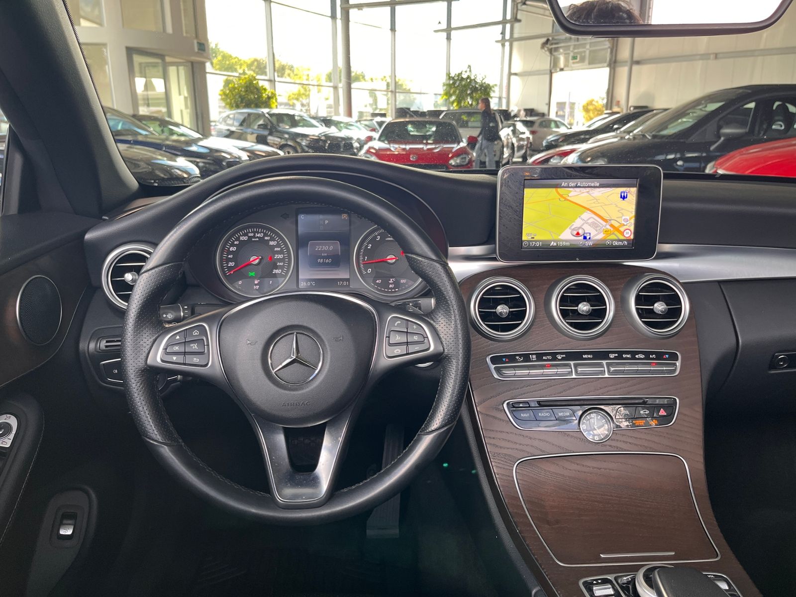 Fahrzeugabbildung Mercedes-Benz C 300 Cabrio  9G-TRONIC LED NAV SHZ PDC 17"