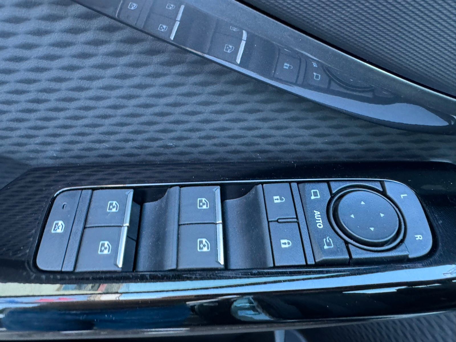 Suzuki e Vitara - Bild 19