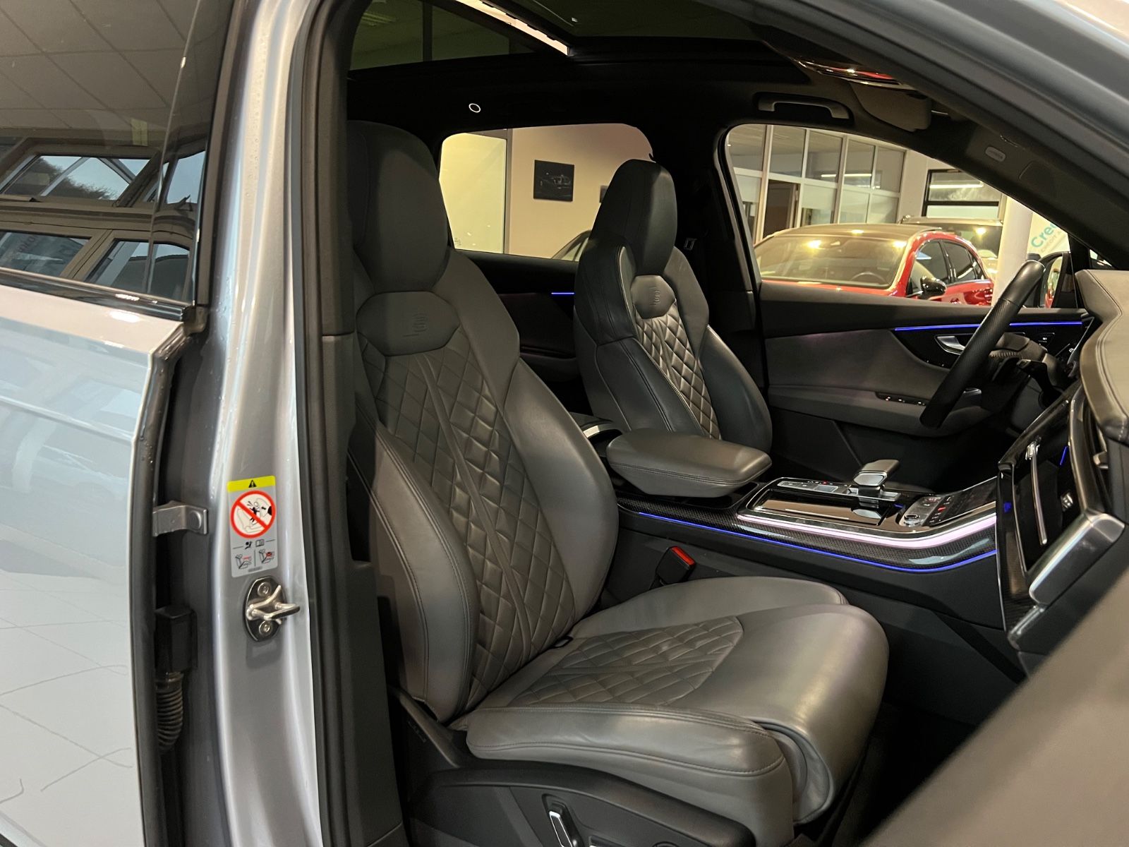 Fahrzeugabbildung Audi SQ7 4.0 TDI quattro*Head-Up * 7.SITZER*