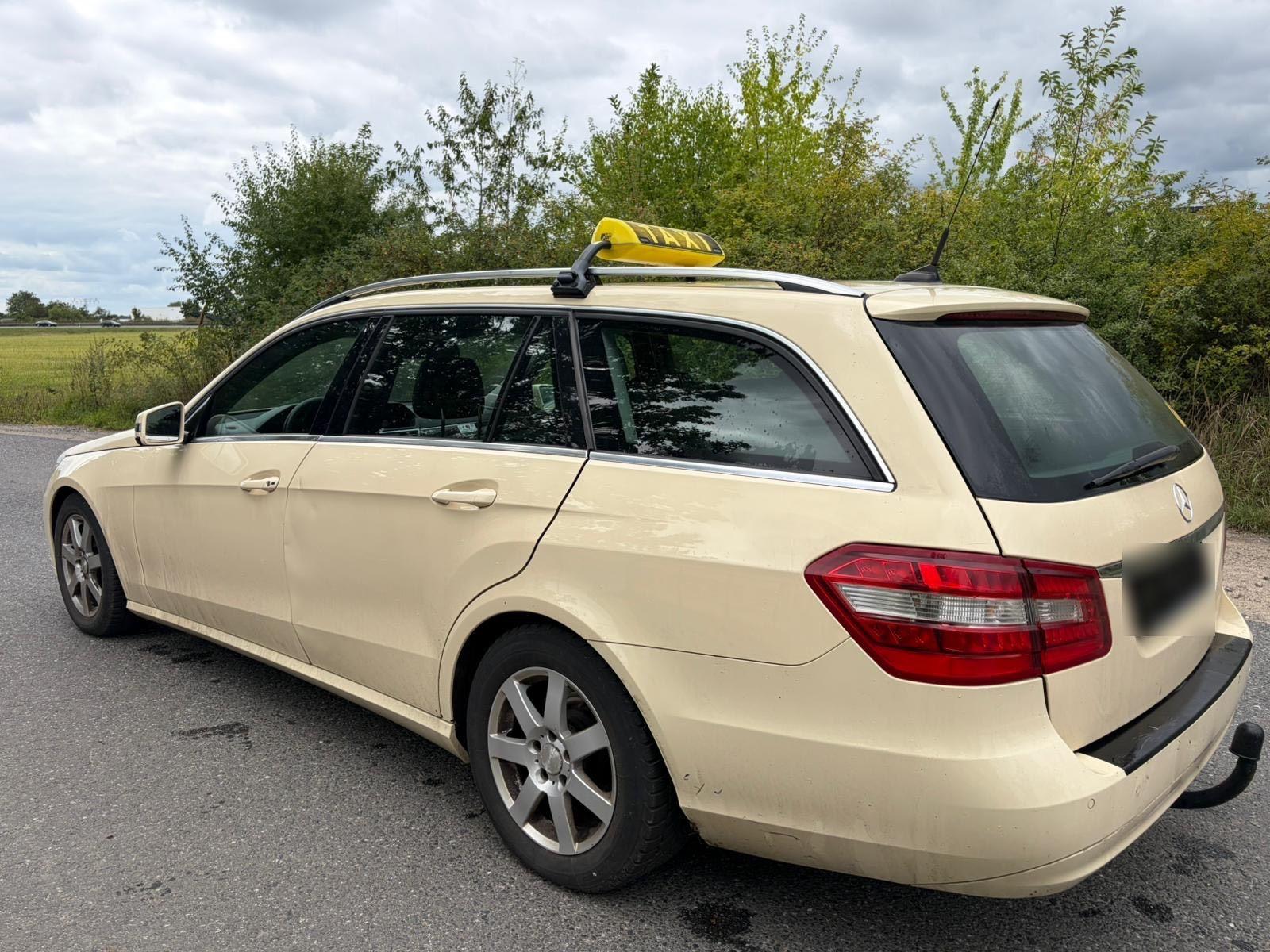 Mercedes-Benz E200 2012 — photo 6