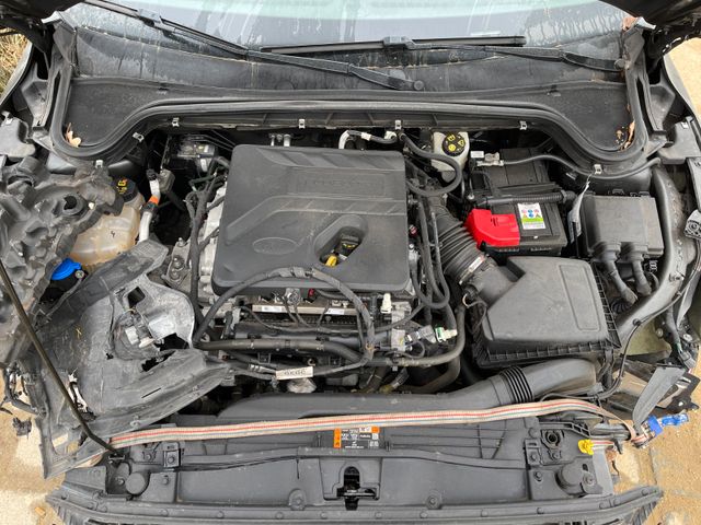 Ford Focus Turnier Active *PANO*NAVI*CARPLAY*TEMP*LED