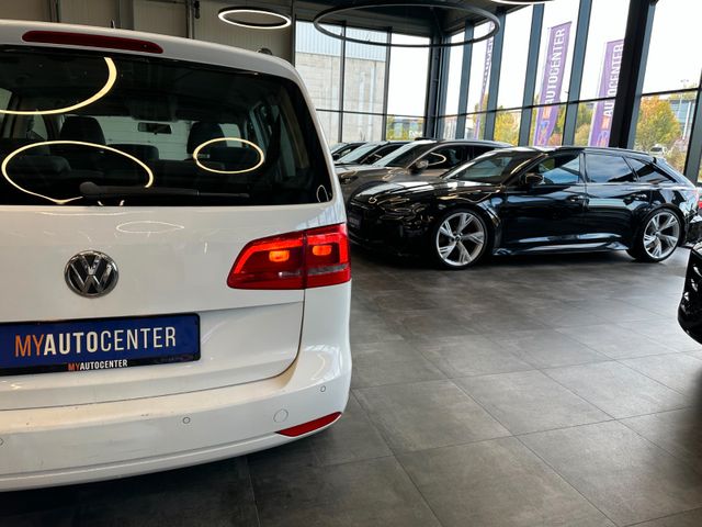 MYAUTOCENTER – Gebraucht- und Jahreswagen mit Werkstattservice in Pfaffenhofen Volkswagen Touran *7-SITZER*TÜV 827*2-ZONEN*PDC*DACHRELING