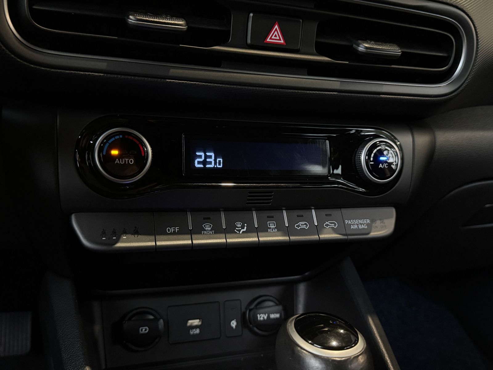 Fahrzeugabbildung Hyundai KONA Prime HUD ACC KAM LED