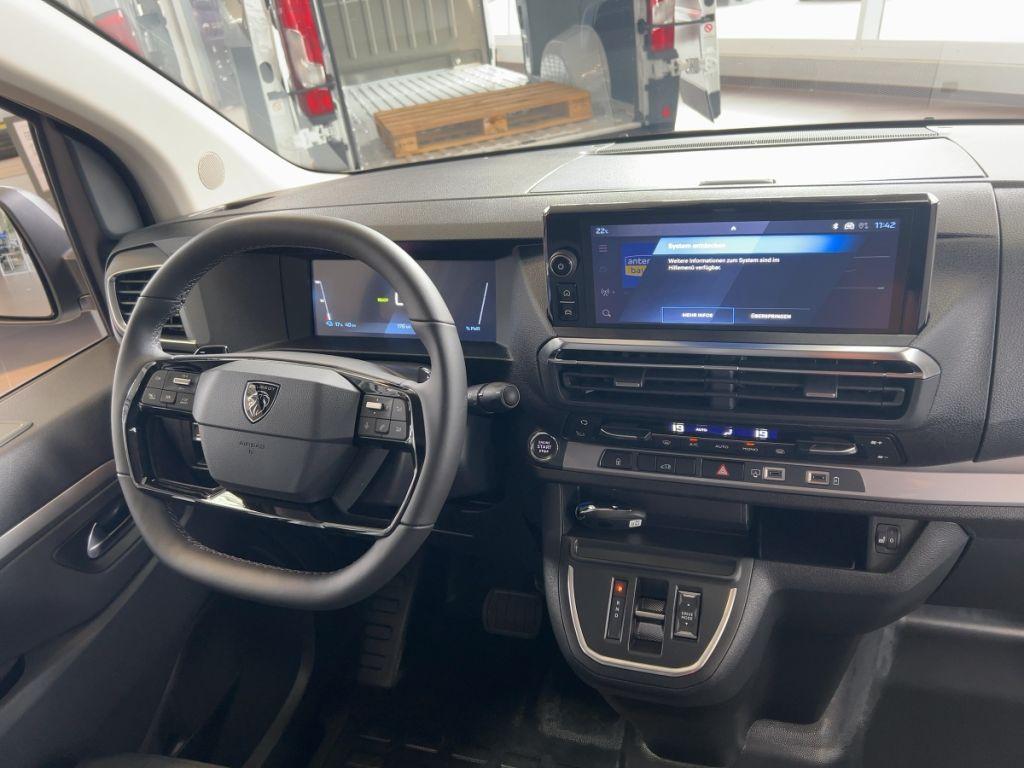 Peugeot e-Expert M (69kWh)