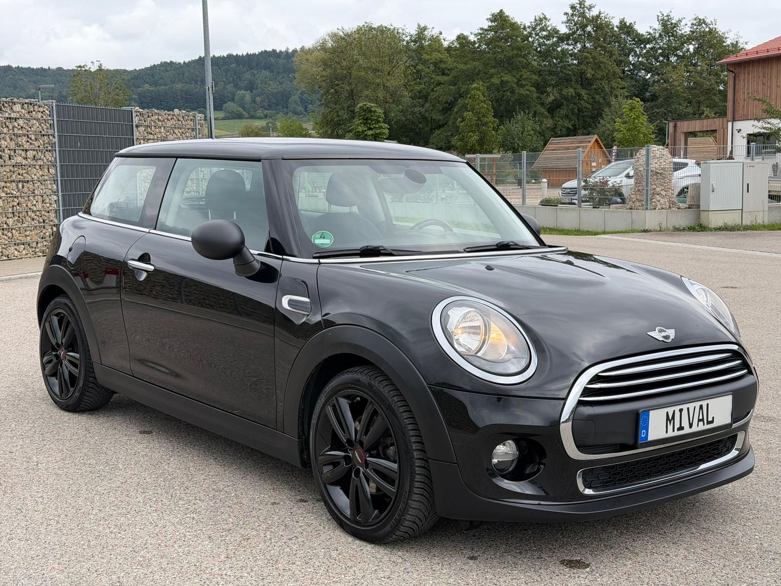 MINI ONE - 1