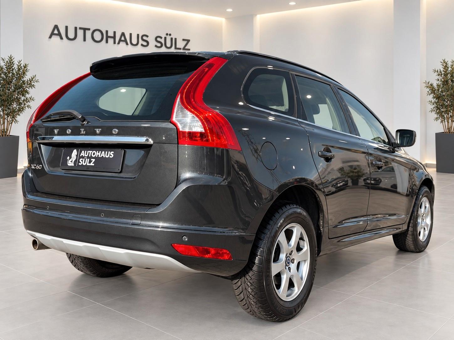 Volvo XC60 2.0d Momentum/Auto./Leder/Navi