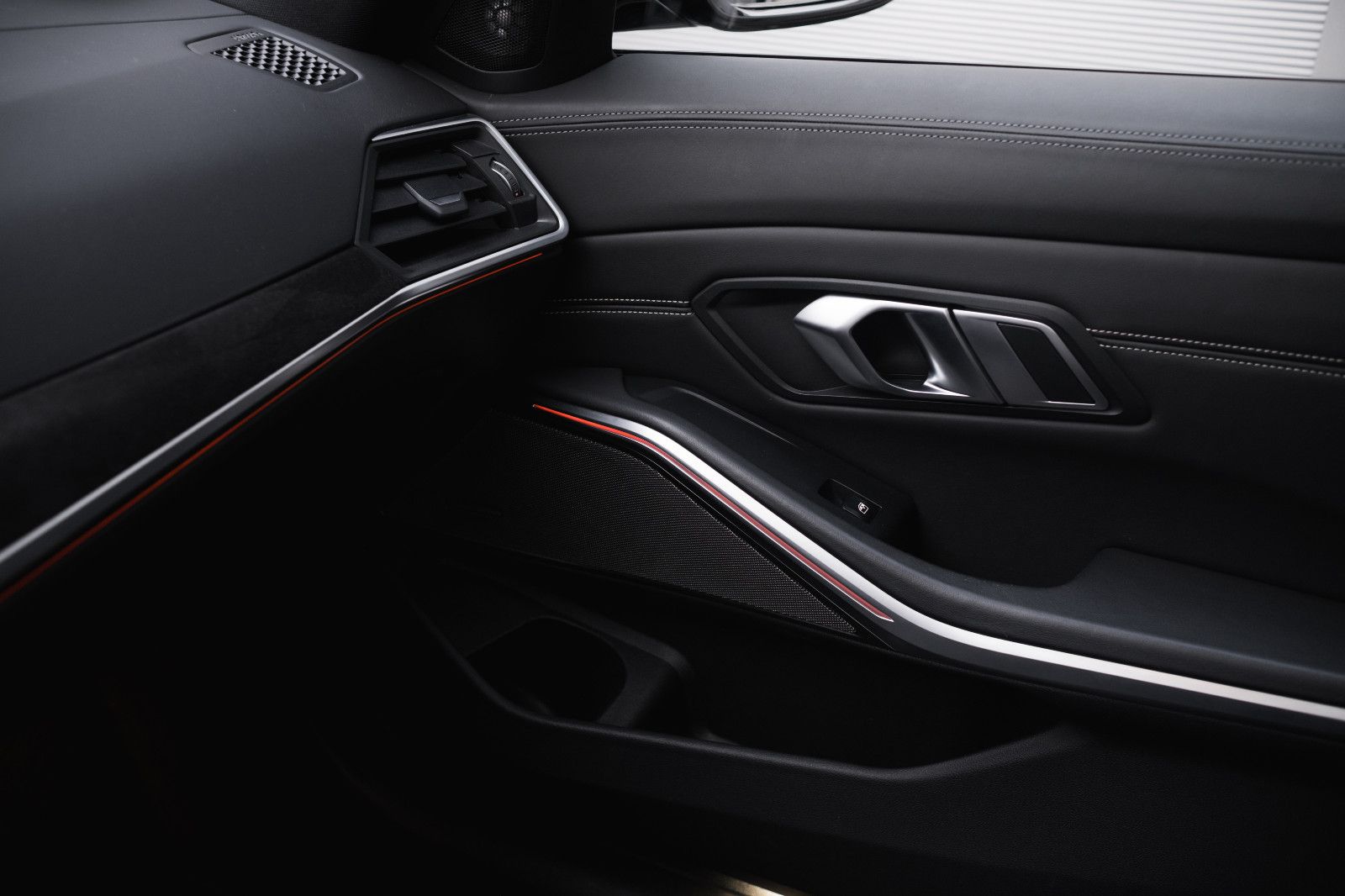 Fahrzeugabbildung ALPINA D3 S Touring-Pano-HarmanKardon-InnoPaket-20Zoll