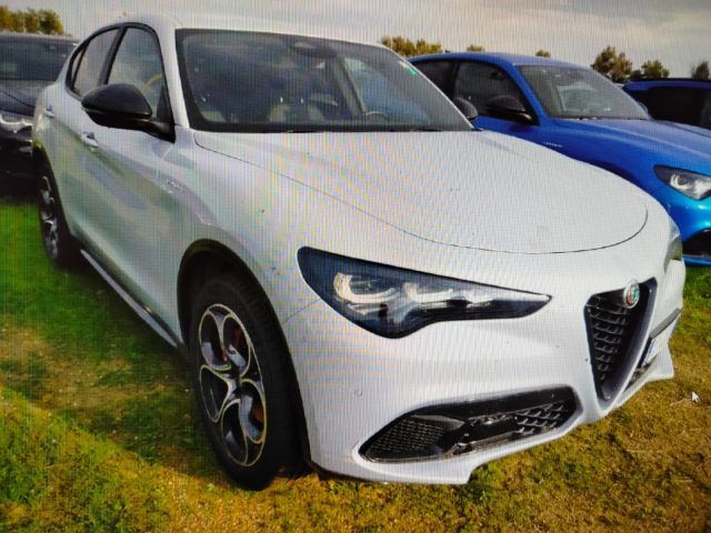 Alfa Romeo ALFA ROMEO Stelvio 2.2 Turbodiesel 210 CV Q4 Vel