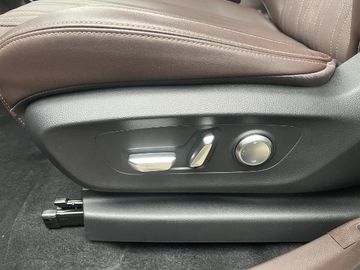 Bild 16 Foton 4 PickUp DoKa 4WD - Heckklappe mit Trittbrett