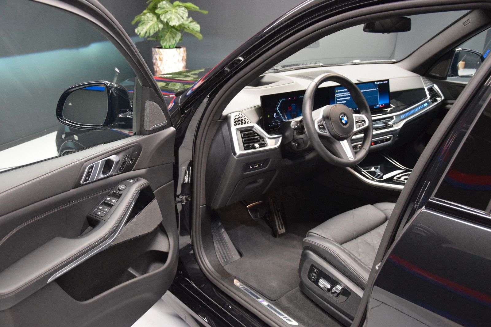 Fahrzeugabbildung BMW X5 30 d xDrive M Sport Pano Sitzbelüft. AHK HuD