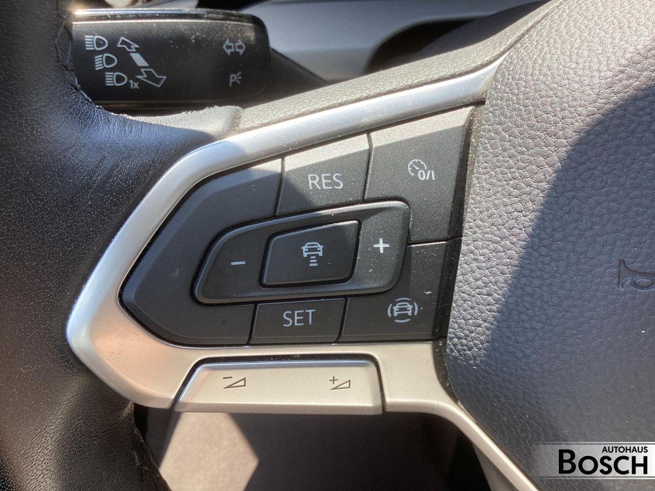 Volkswagen Golf VIII 1.5 TSI Life AHK Standheizung 4 x SHZ, миниатюра 10