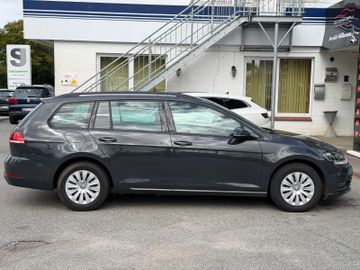 Volkswagen Golf - 8