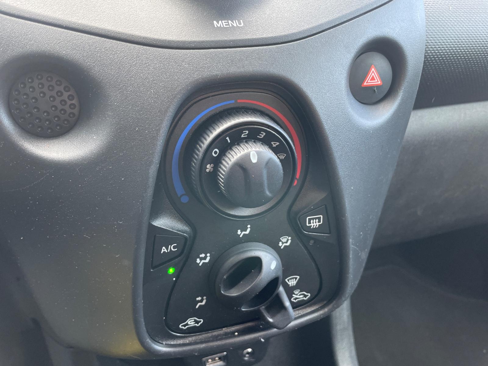 Toyota Aygo (X) 1,0-l-VVT-i KLIMA/BLUETOOTH/RADIO/GAR!