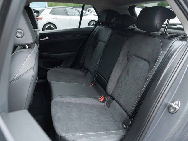 Golf VIII eHybrid Style AHK HUD Keyless ergoSitz