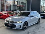 BMW 330i xDrive Touring Aut. M-Paket, SZH, Kamera - BMW 330 Kombi M 330i paket mit Benzin-Antrieb