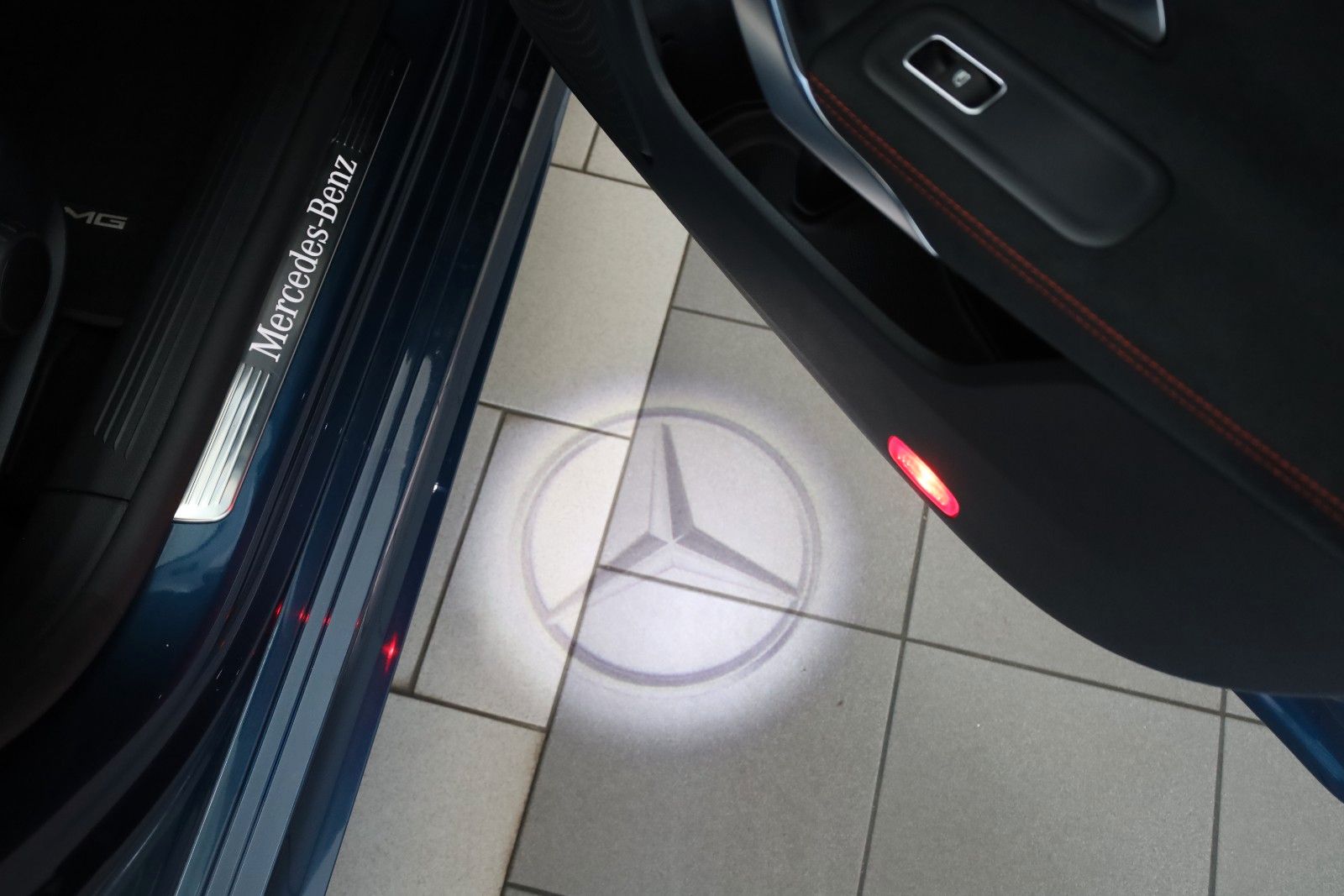 Fahrzeugabbildung Mercedes-Benz CLA 250e AMG Line  TLeder,Navi,LED,ParkPaket,AHK