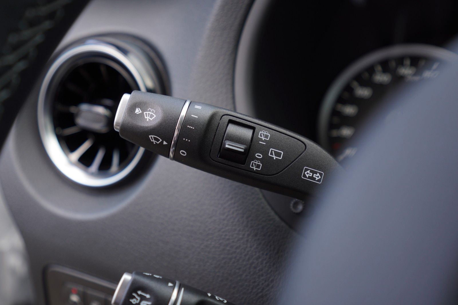 Fahrzeugabbildung Mercedes-Benz Vito Tourer 114CDI Pro lang*AHK*NAVI*SHZ*Standh*