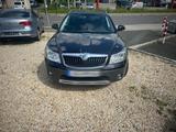 Skoda Octavia Combi Scout 4X4 - Skoda Octavia aus 2011: Scout