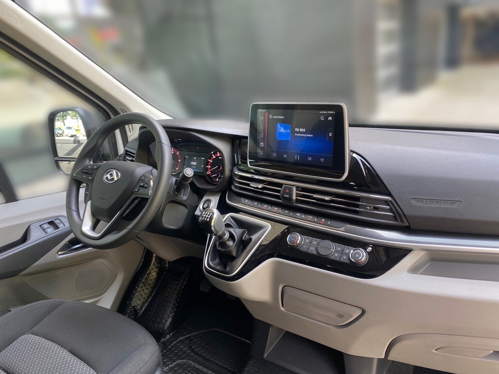 Fahrzeugabbildung Maxus Deliver9 Luxury FWD L3H2 *AKTION*