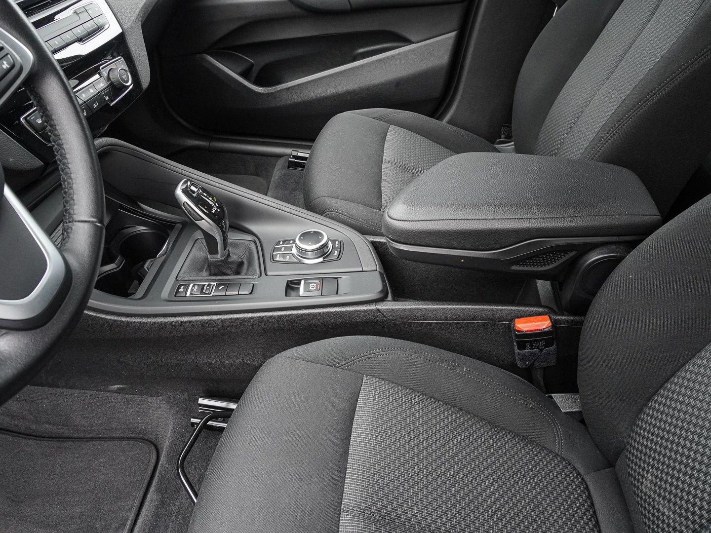 BMW X1 sDrive20i AHK RFK NAVI LED Sound Syst. DAB, миниатюра 14