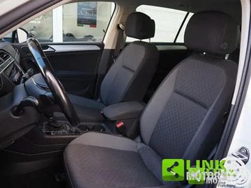 Volkswagen Tiguan - 5