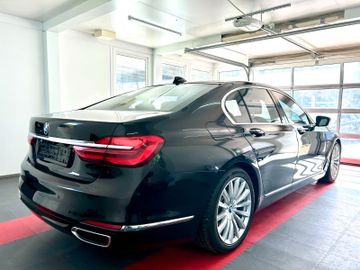 BMW 740 - 2