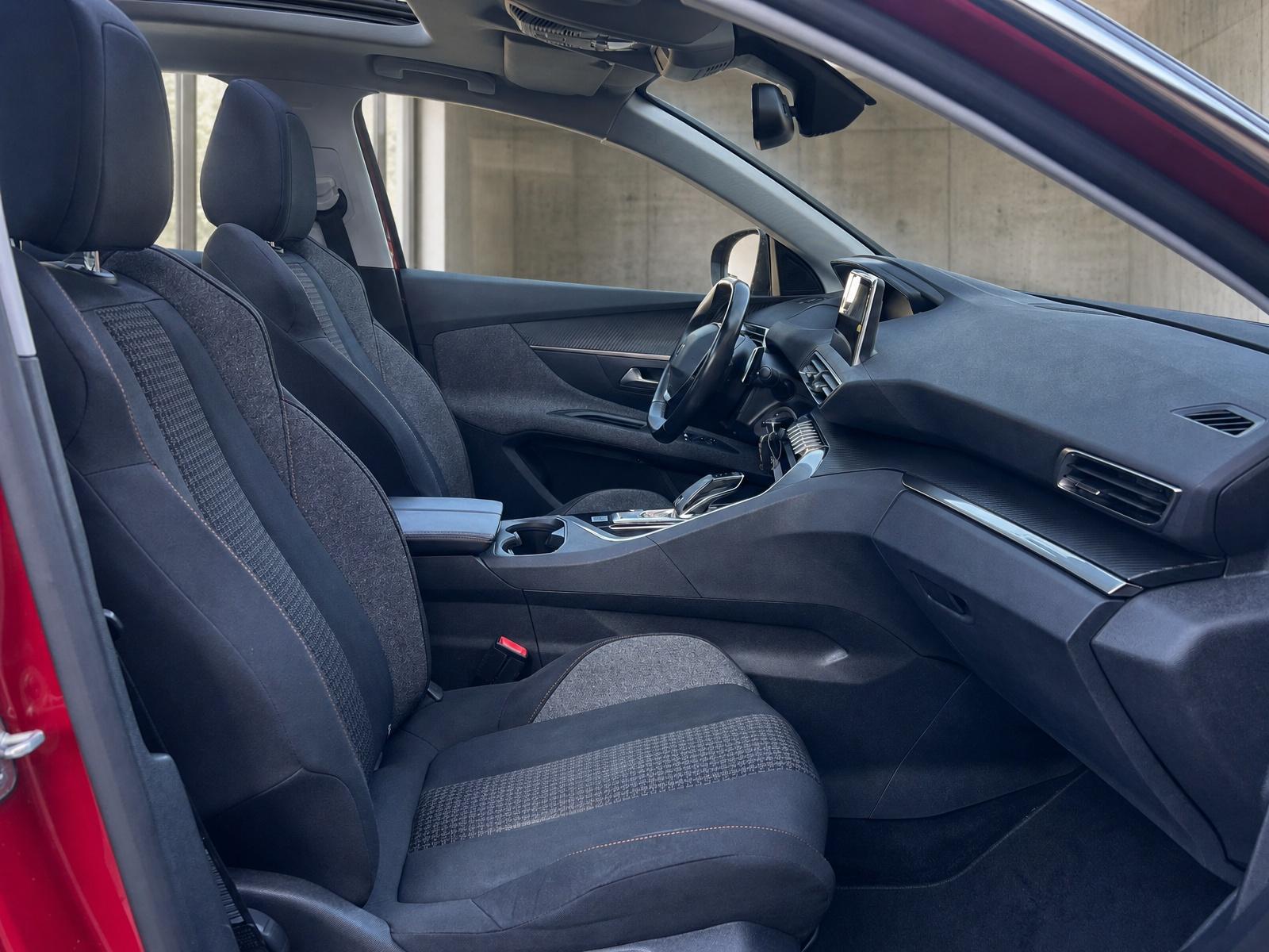 Peugeot 3008 Active *1.Hand*Panoramadach*SHZ*AHK*