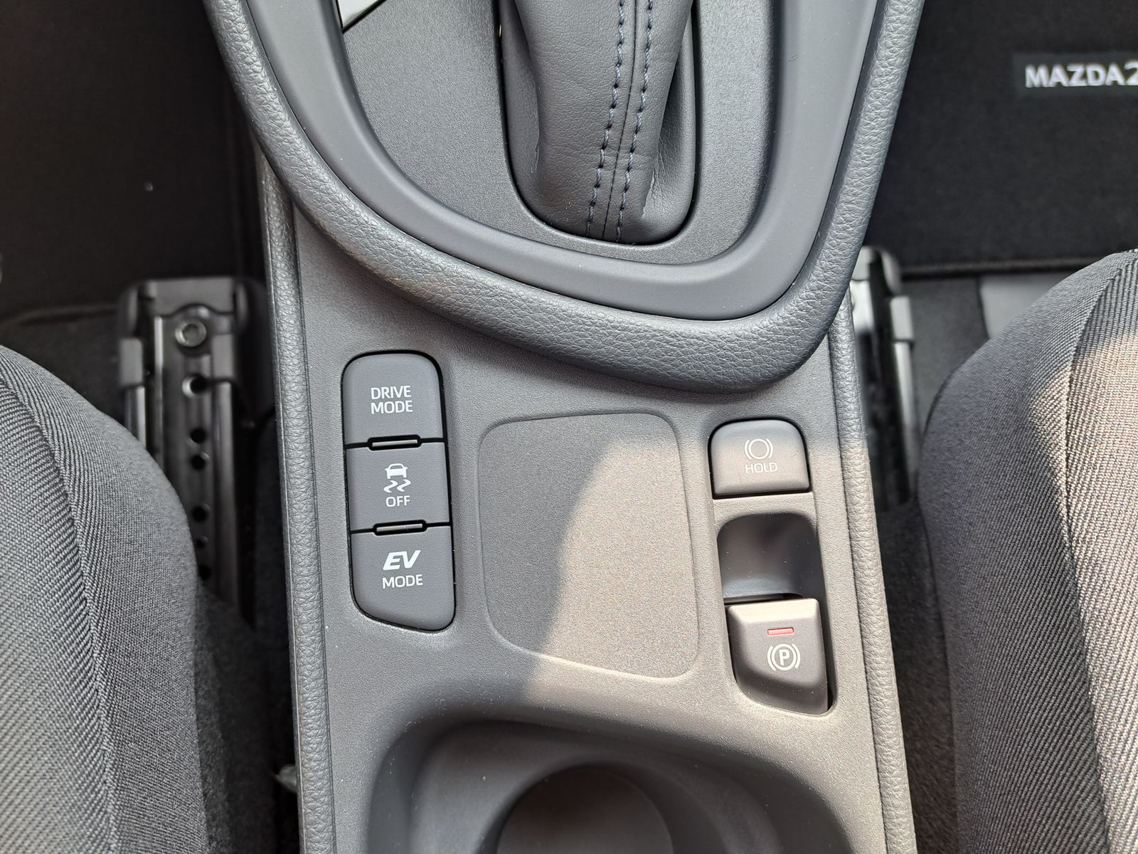 Fahrzeugabbildung Mazda 2 Hybrid 1.5 AUTOMATIK ABSTANDSTEMPOMAT