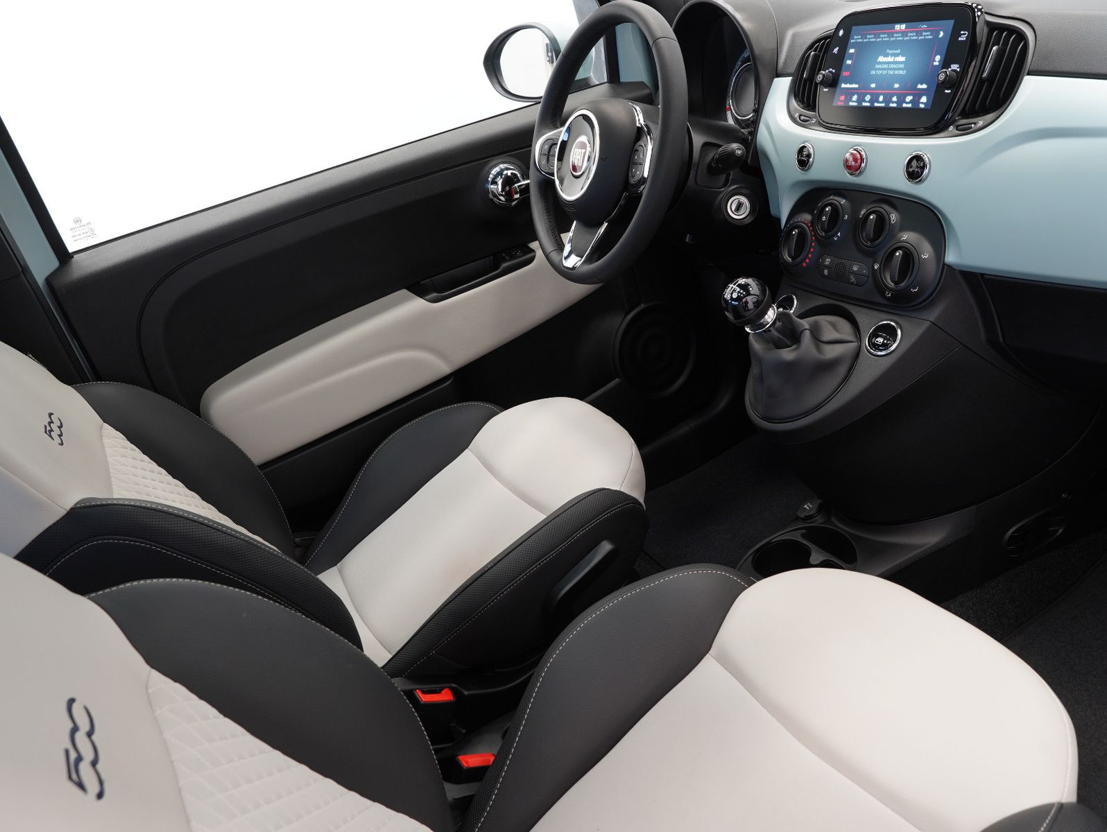 Fahrzeugabbildung Fiat 500 1.0 Mild Hybrid Dolcevita PANO