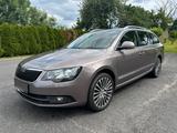 Skoda Superb 3.6 V6 DSG 4x4 L&K Combi L&K - Skoda Superb: V6