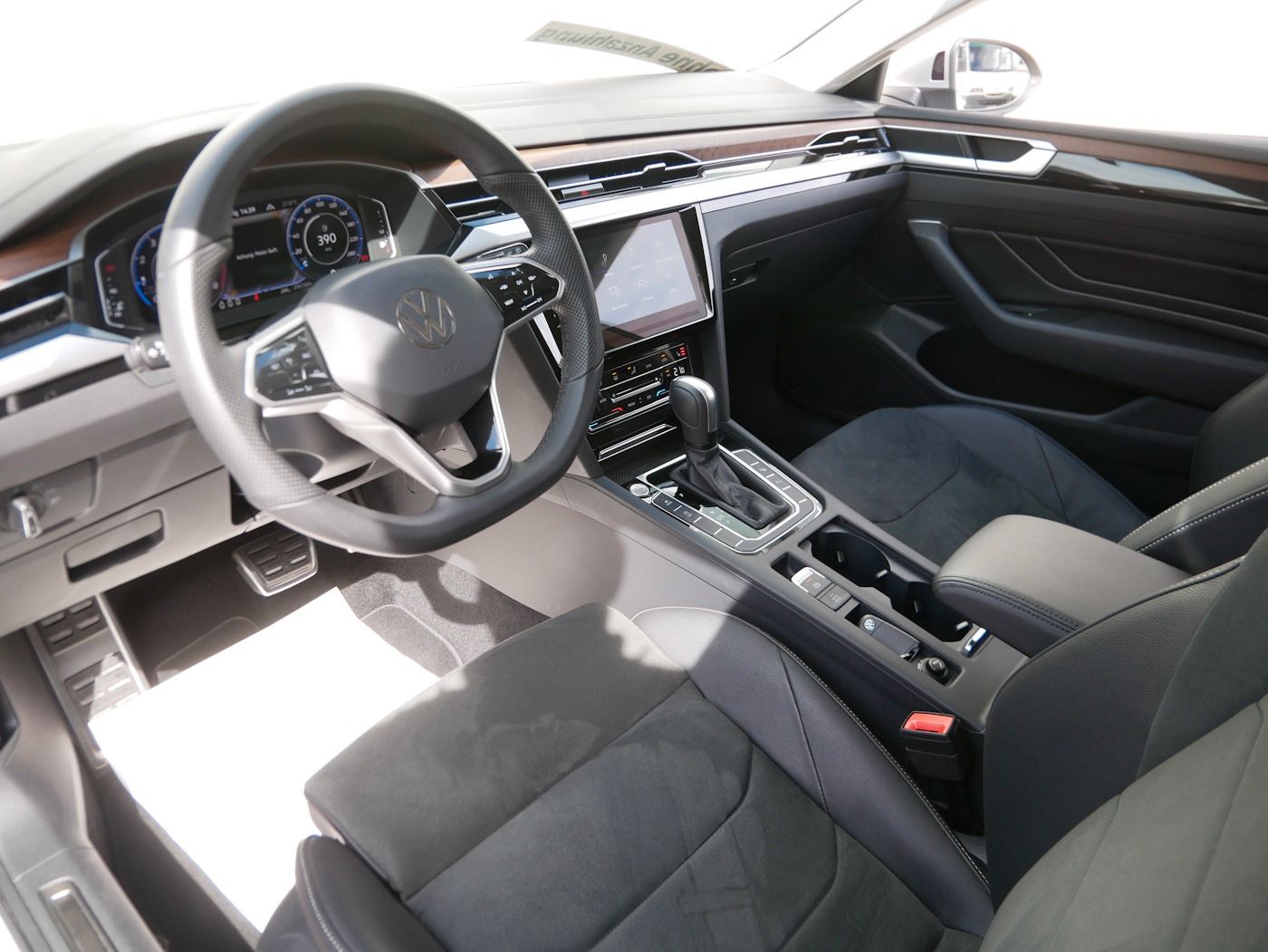 Fahrzeugabbildung Volkswagen Arteon SB 2.0 Elegance NEU61T AHK LED Kamera DSG