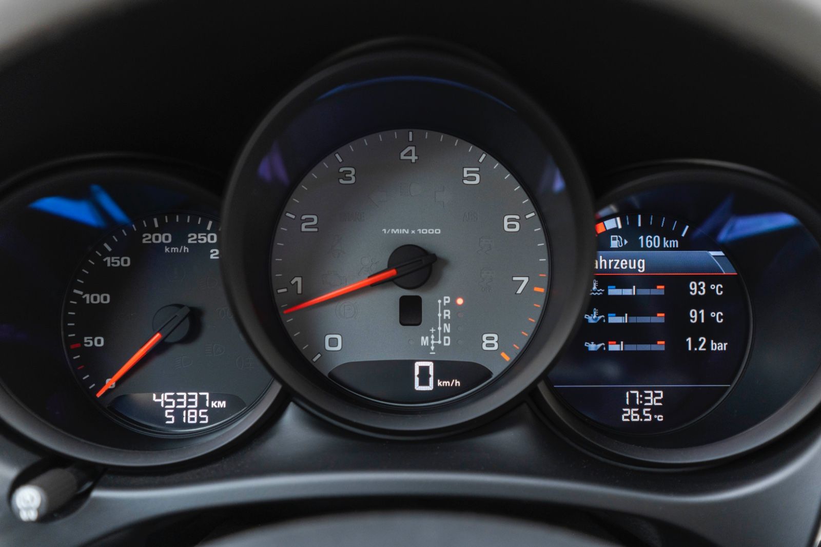 Fahrzeugabbildung Porsche Macan S BOSE LED KAM CHRONO PANO CARPLAY