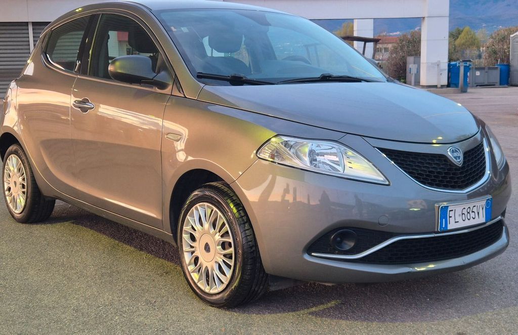 Image of Lancia Ypsilon