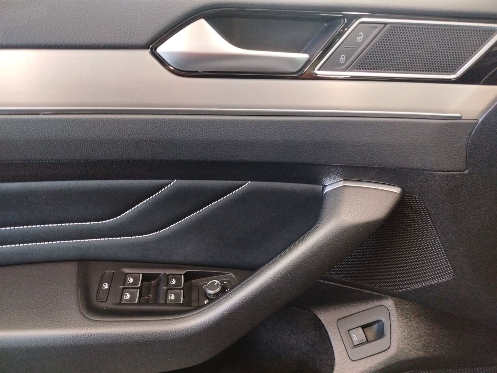 Volkswagen Passat Variant - Bild 7