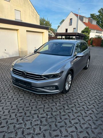 VW Vw Passat 2,0 TDI DSG Eleganz LED/Leder/Na...