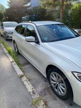 BMW 318i Touring Auto - LiveCockpit Professional - BMW 318 Gebrauchtwagen in München