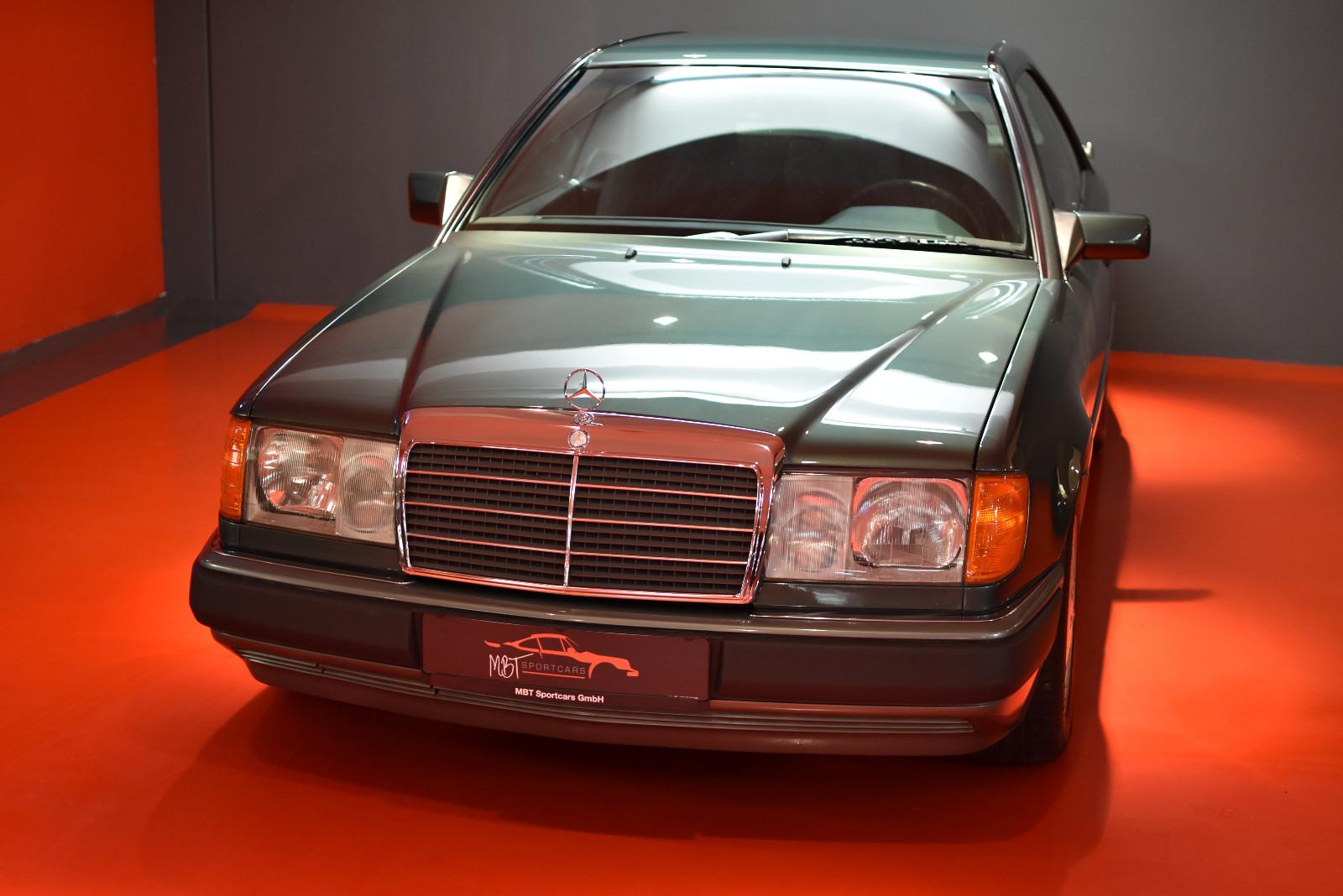 Mercedes-Benz CE 220 COUPÉ/150PS/AUT/H-KENNZEICHEN/SAMMLER/TOP